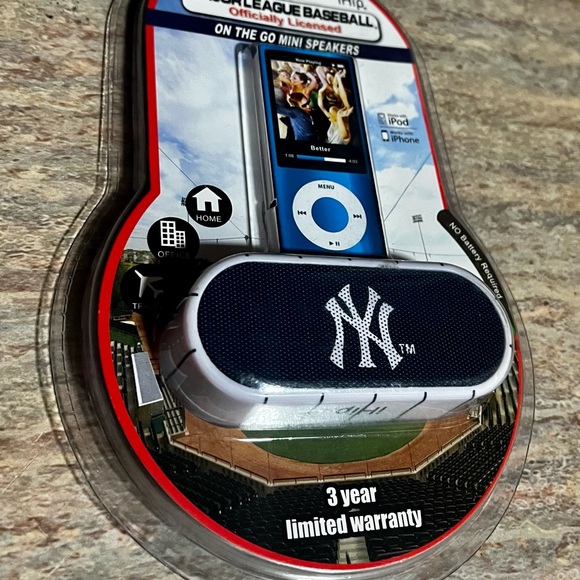NIB iHIP Major League Baseball on the go mini speakers - Picture 6 of 11